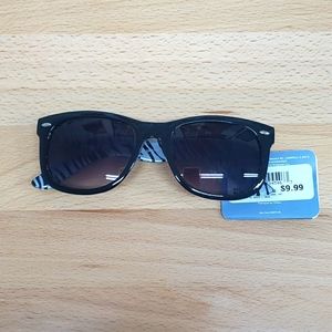 #123-13 Sunglasses Trend Wayfarer Unisex - Studio35,plastic,black and white